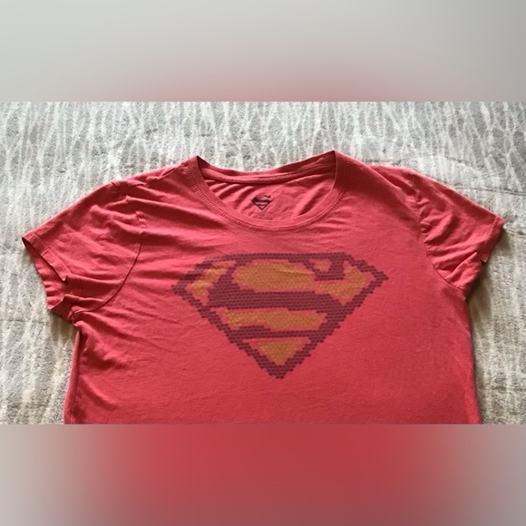 Coral Superman Tee - Picture 2 of 3